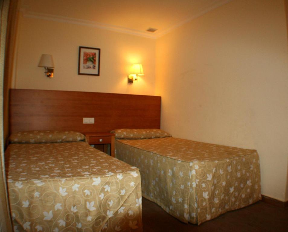 Hostal Margarita La Línea de la Concepción エクステリア 写真