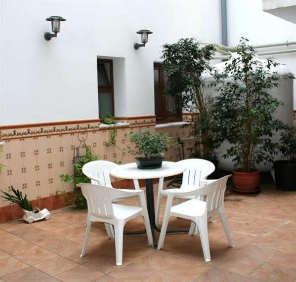 Hostal Margarita La Línea de la Concepción エクステリア 写真